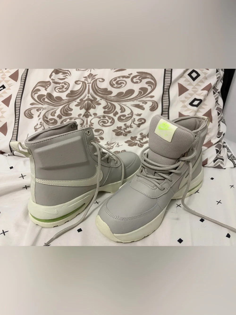 Nike Air Max Goaterra 2.0 GS Boots Gray DC9515-002 Size 7Y NEW
